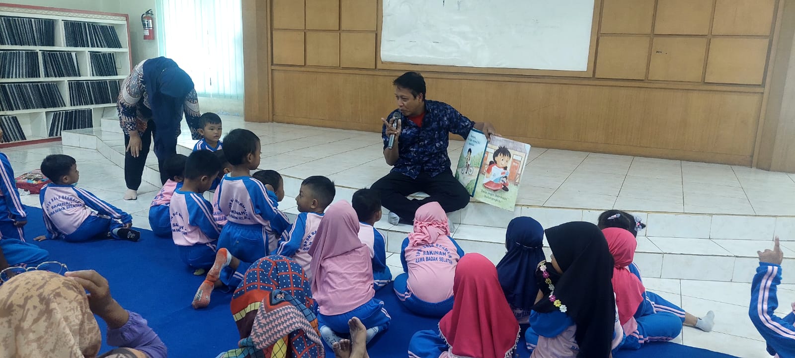 Wisata Literasi : Kunjungan SPSN Bale Bermain Sakinah